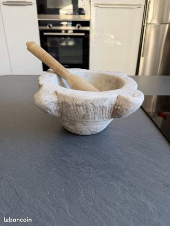 Joli Mortier En Marbre Et Son Pilon - Ustensile Cuisine Vintage - Occasion