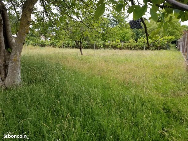 Terrain 1 300 m² Barbezieux Saint Hilaire
