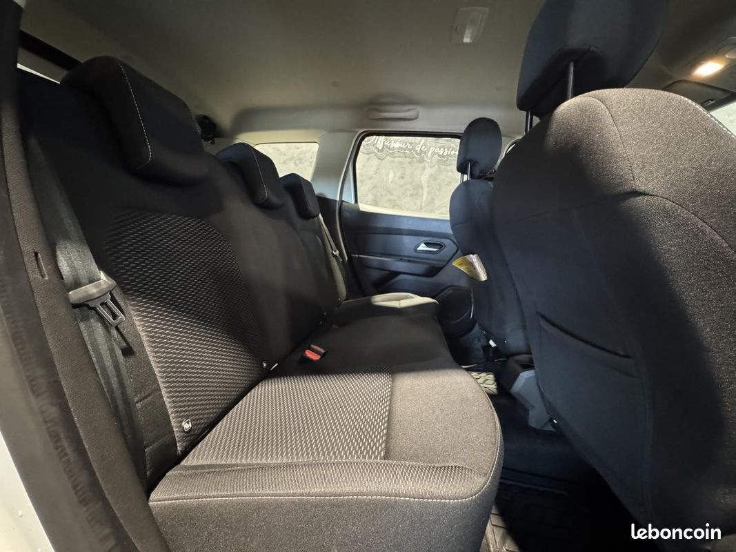 DACIA DUSTER 1.3 TCe 4x4 ESSENCE/GPL PRESTIGE - 130 - CAM - SIEGES CHAUFFANTS (image 15)