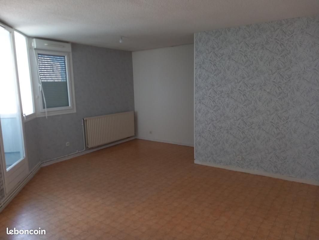 Appartement 4 pièces 82 m² · à Saint-Vallier · 82 m² · 412 €/mois