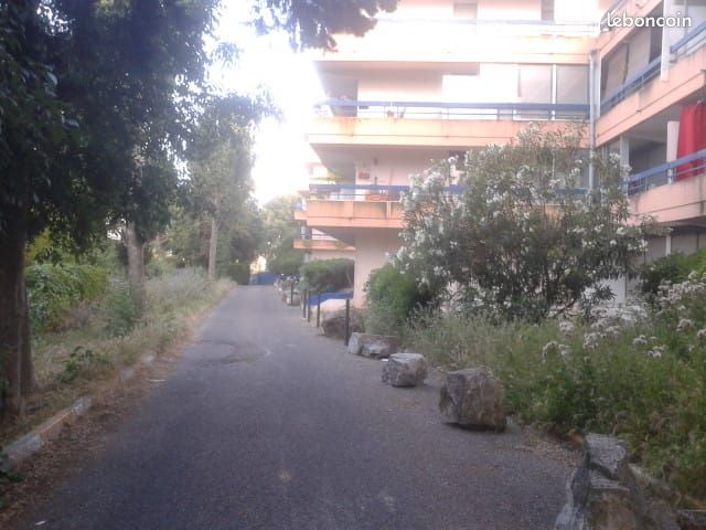 Appartement 1 pièce 25 m² · à Nîmes · 25 m² · 450 €/mois