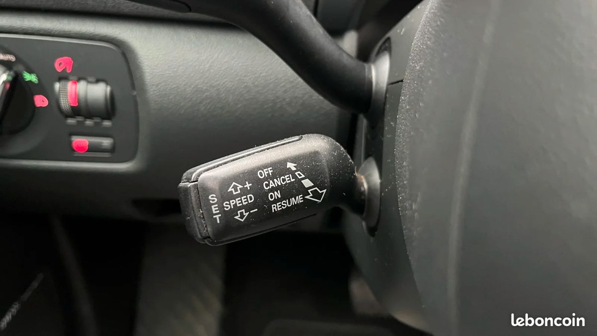 AUDI A3 SPORTBACK 3.2 V6 250 Quattro Ambition Luxe S tronic / TOIT OUVRANT / BOSE (image 27)