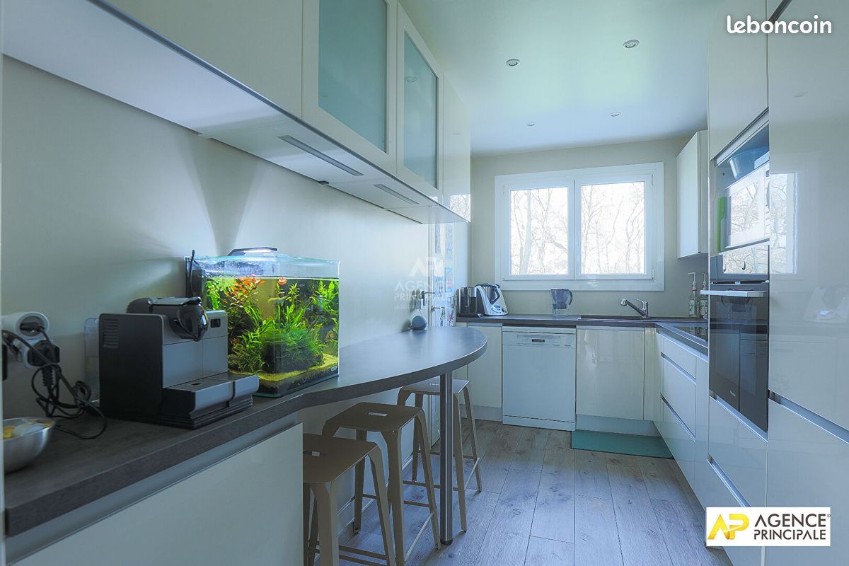 Appartement 5 pièces 102 m² · à Maisons-Laffitte · 102 m² · 2 300 €/mois