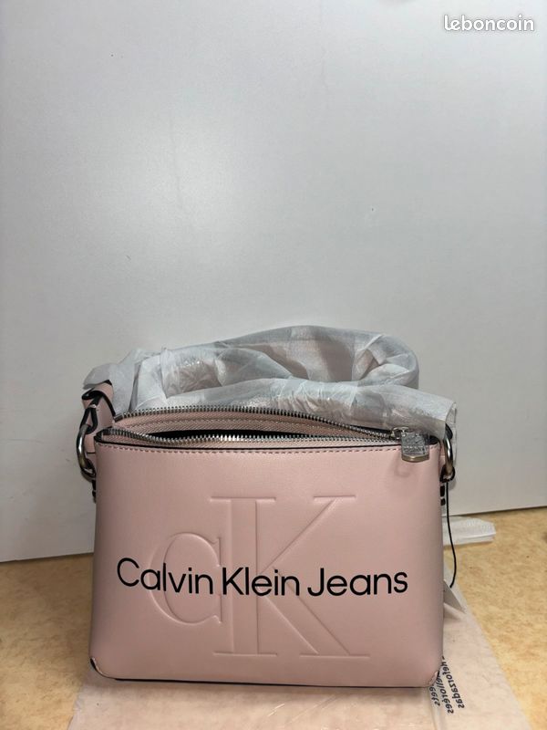 Sac Calvin Klein rose neuf (image 6)