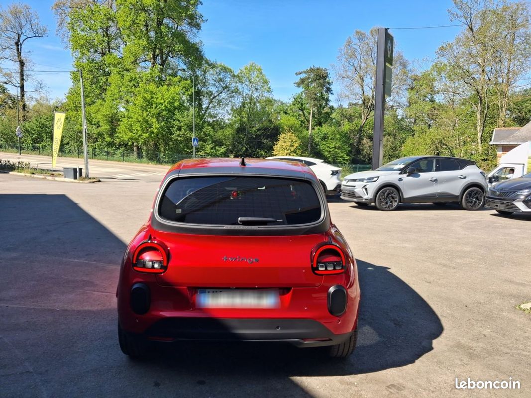 Renault Twingo E-tech (4) techno 80 ch autonomie urbaine (image 4)