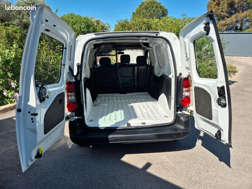 Citroen BERLINGO 1.6 BlueHDi 100ch - 1ère main - Historique complet (image 4)