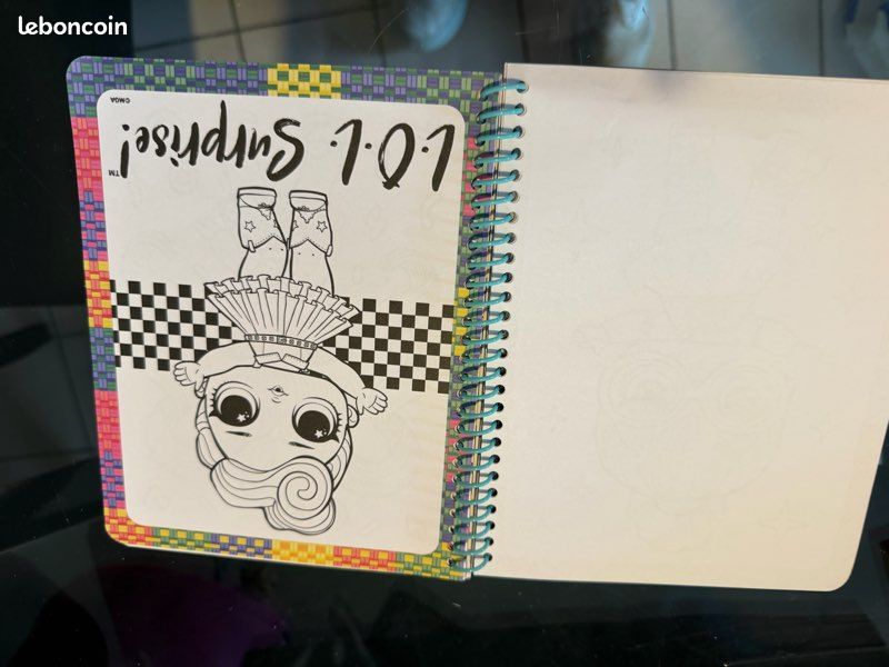 Joli livre Coloriage LOL (image 4)