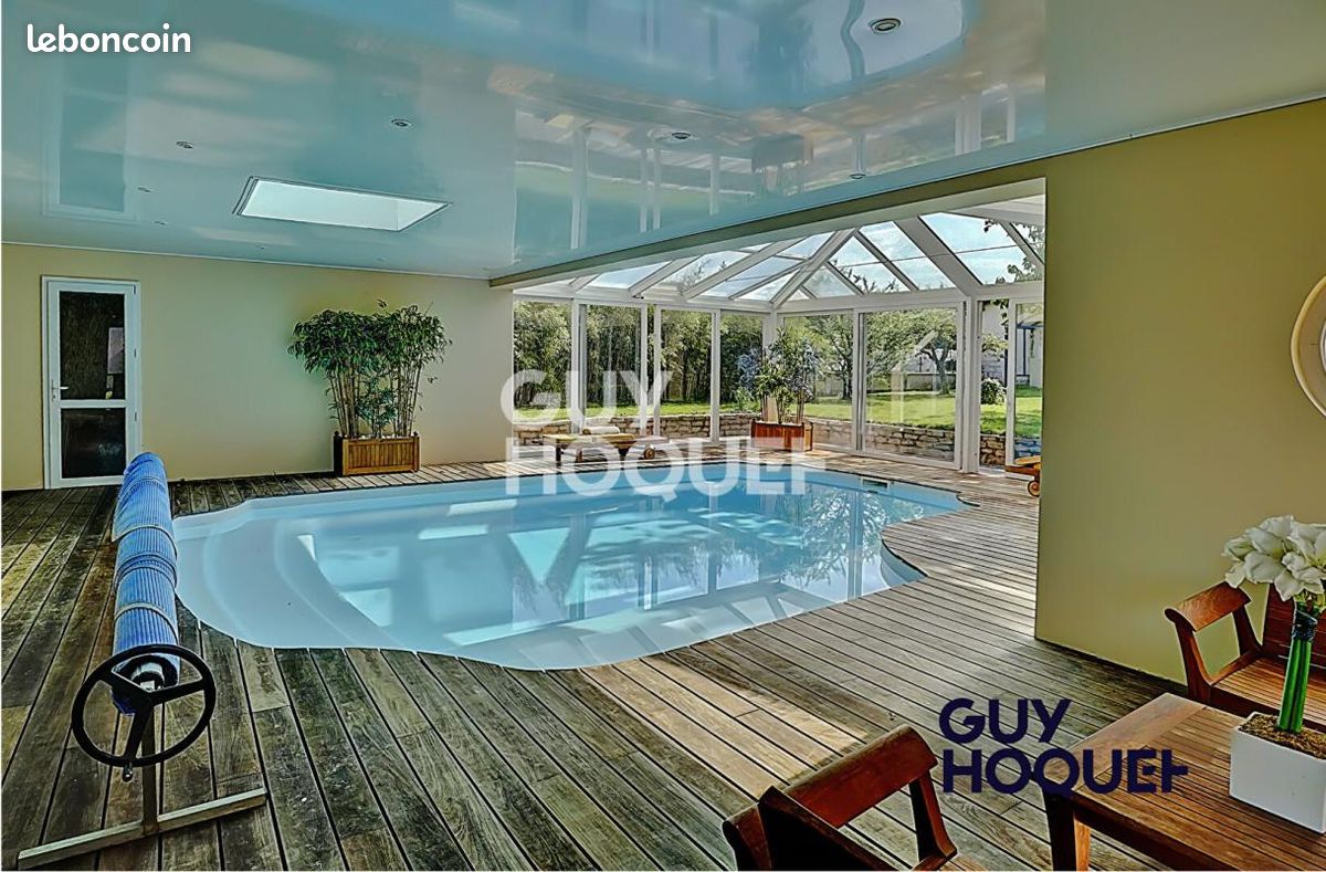 Maison 12 pièces 285 m² · à Bourg-en-Bresse · 285 m² · 680 000 €
