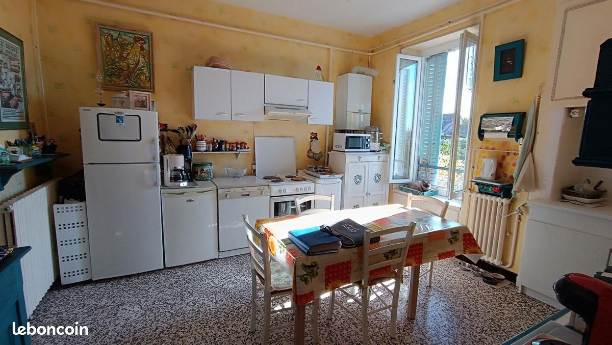 Appartement 4 pièces 79 m² · à Montceau-les-Mines · 79 m² · 48 000 €