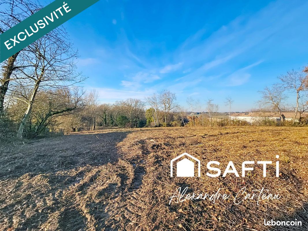 Terrain 800 m² · à Camblanes-Et-Meynac · 800 m² · 220 000 €