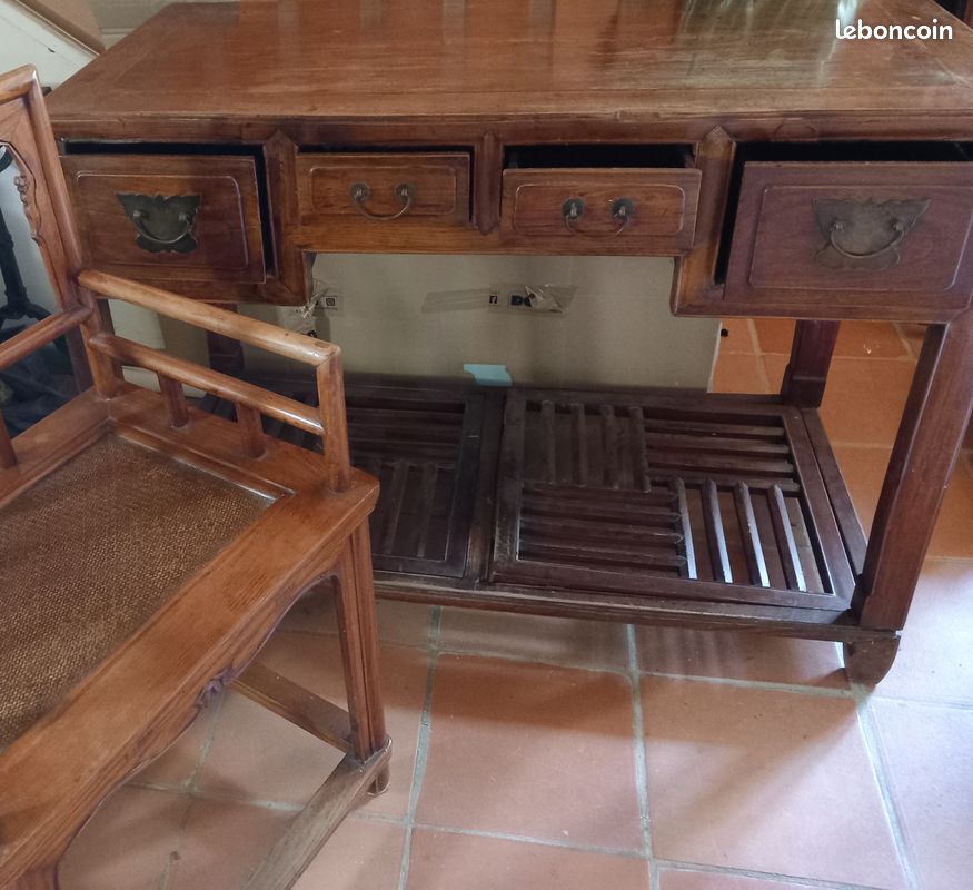 Bureau (image 1)