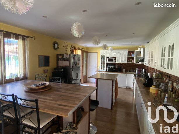 Propriété 8 pièces 168 m²