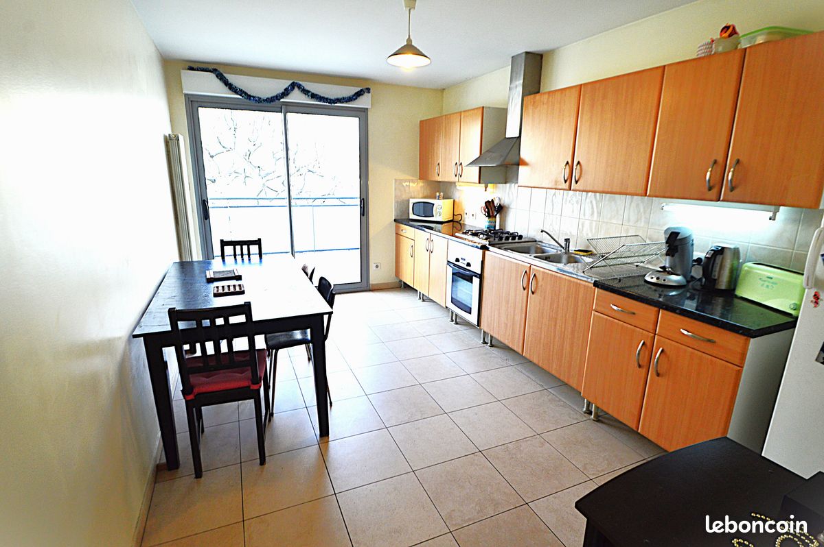 Maison 6 pièces 130 m² · à Villeurbanne · 130 m² · 595 €