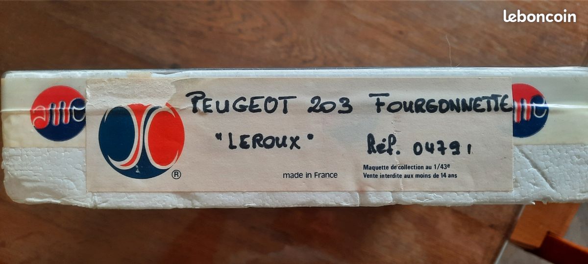 AMR 385 - Peugeot 203 Fourgonnette Chicorée Leroux - Miniature 1/43 (Très Bon état, Sans Boîte)