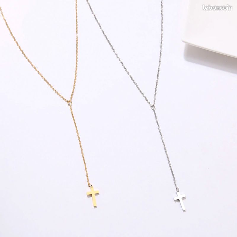 Collier avec Pendentif Croix Chrétienne Pendante • Bijou Minimaliste Chrétien • Bijou Croix • Cadeau Fête des Mères (image 1)