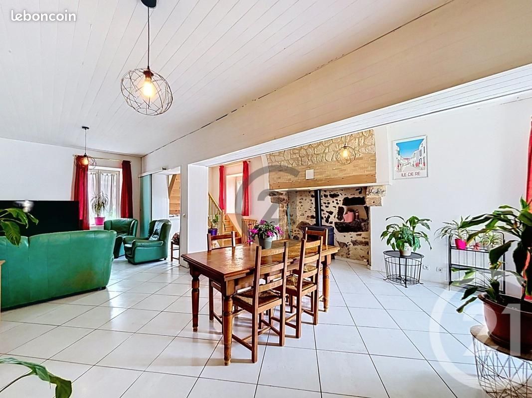 Maison 5 pièces 171 m² · à Rouilly · 171 m² · 205 000 €