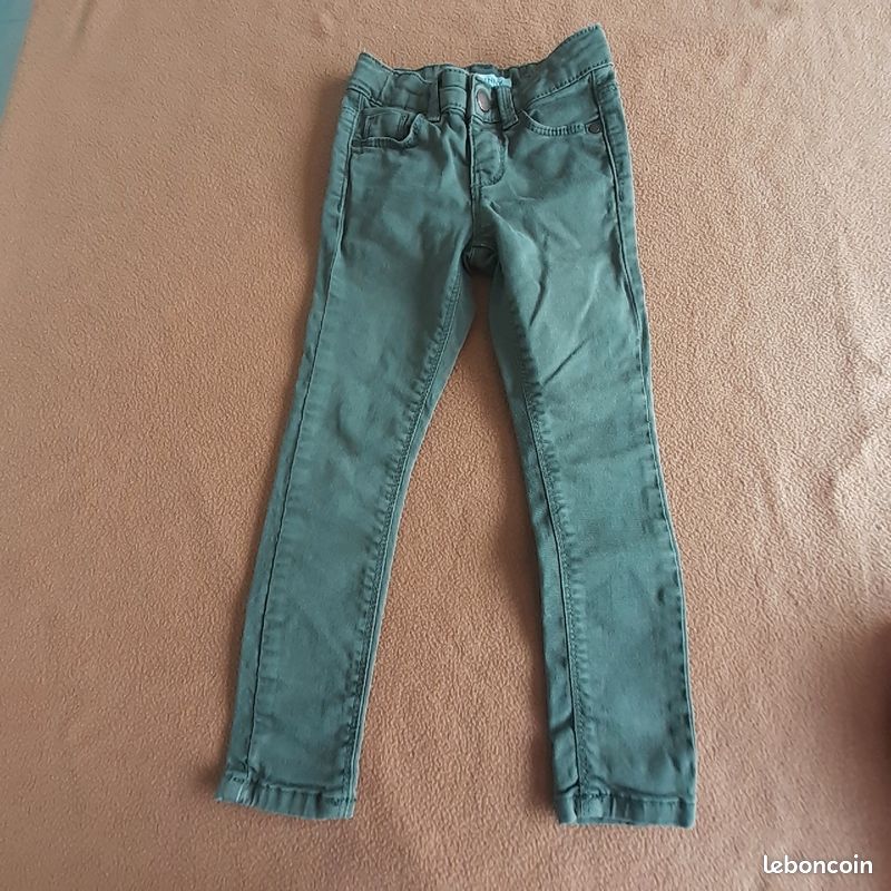 Lot de 2 pantalons 4 ans (image 3)