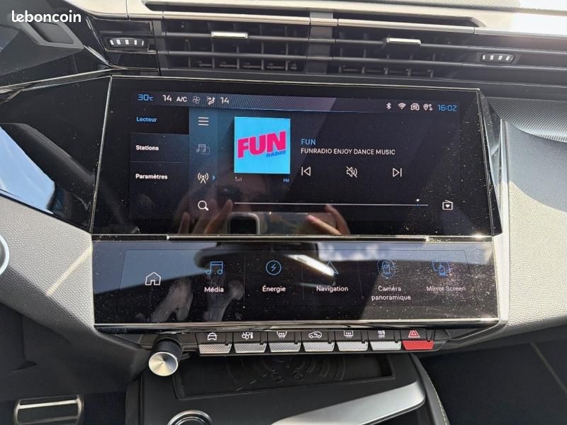 Peugeot 308 PHEV 225ch GT Pack e-EAT8 (image 21)