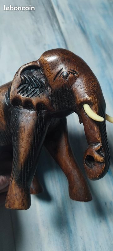 Joli éléphant en bois (image 1)