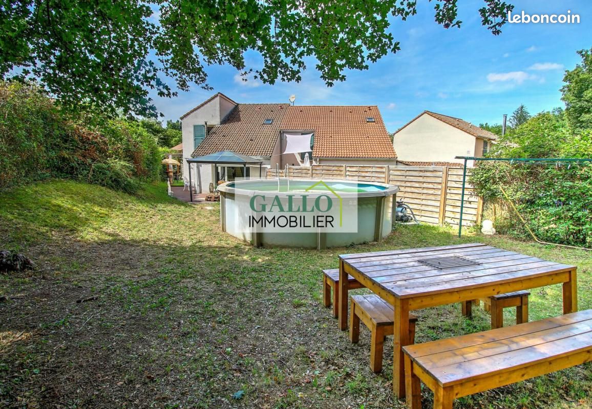 Maison 4 pièces 90 m² · à Villefontaine · 90 m² · 230 000 €