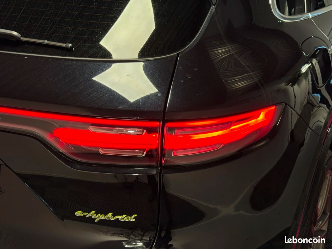 PORSCHE CAYENNE E-Hybrid 3.0 V6 462 ch Tiptronic BVA S / SUIVI PORSCHE (image 37)