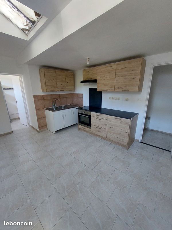 Appartement 2 pièces 55 m² · à Lys-lez-Lannoy · 55 m² · 650 €