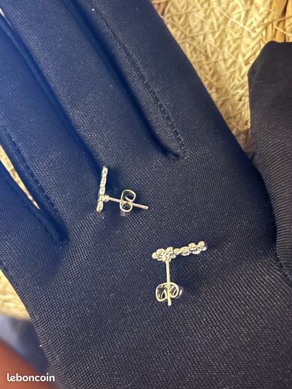 Boucles d’oreilles en argent envoyer dans une boite cadeau neuve pret a offrir (image 3)