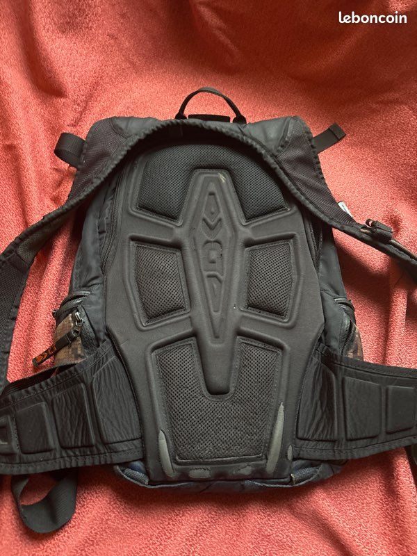 Sac à Dos D'hydratation Dakine Apex – Grand Volume, Nylon (Occasion, Excellent état)