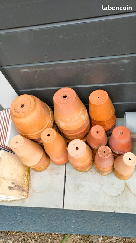 Pots en terre cuite (image 1)