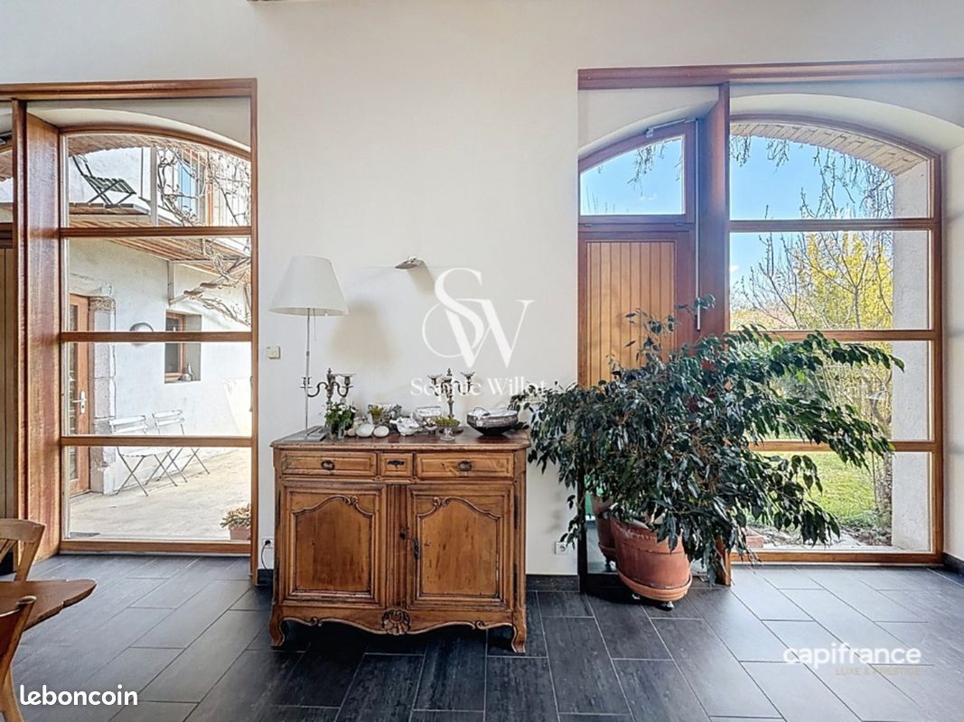 Maison 11 pièces 475 m² · à Annecy · 475 m² · 1 570 000 €