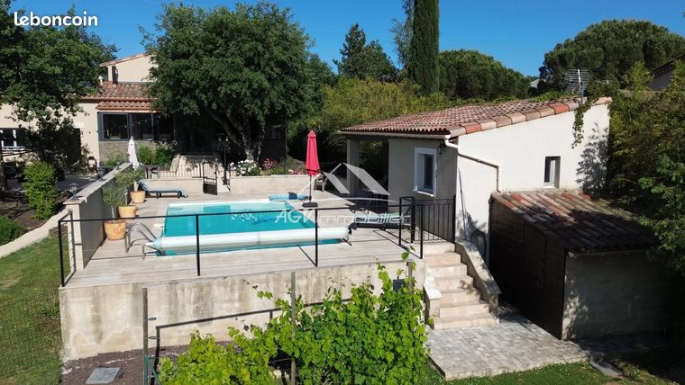 Villa 5 pièces 160 m²