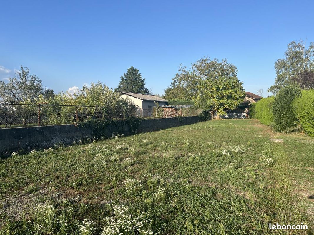 Terrain 753 m² · à Saint-Maurice-de-Gourdans · 753 m² · 160 000 €