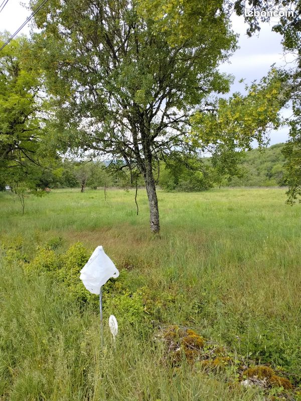 Terrain a batir · à Esclauzels · 30 000 €