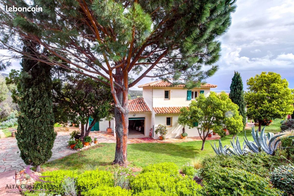 Maison 6 pièces 133 m² · à Solaro · 133 m² · 552 000 €
