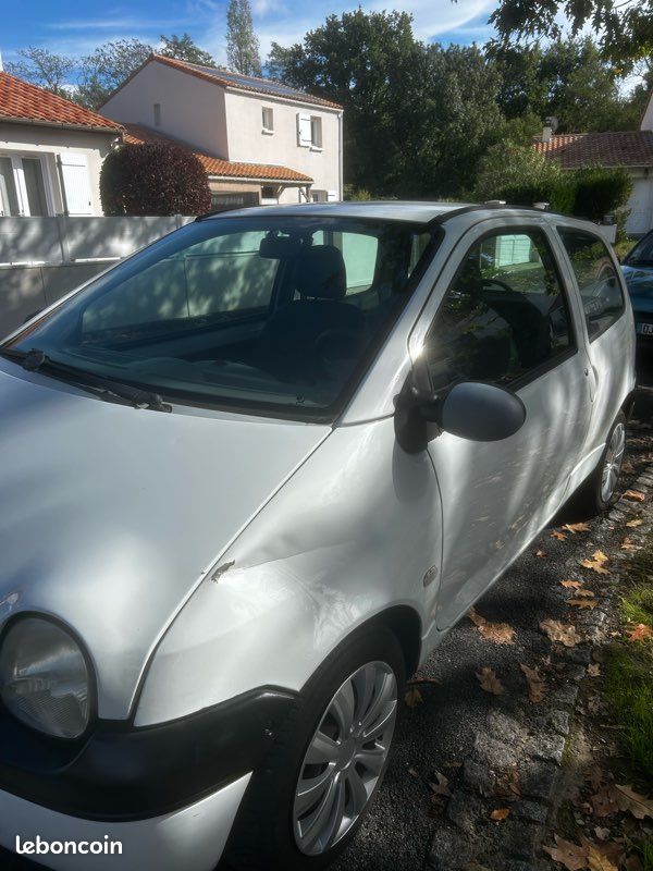 RENAULT Twingo 1 phase 2 blanche (image 8)