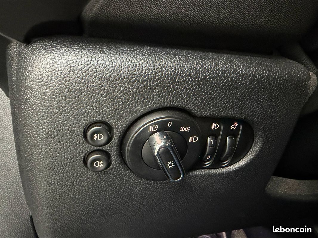 MINI Hatch 5 Portes One 102 ch (image 14)