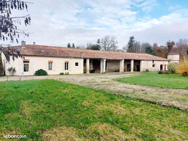 Longère 8 pièces 243 m²