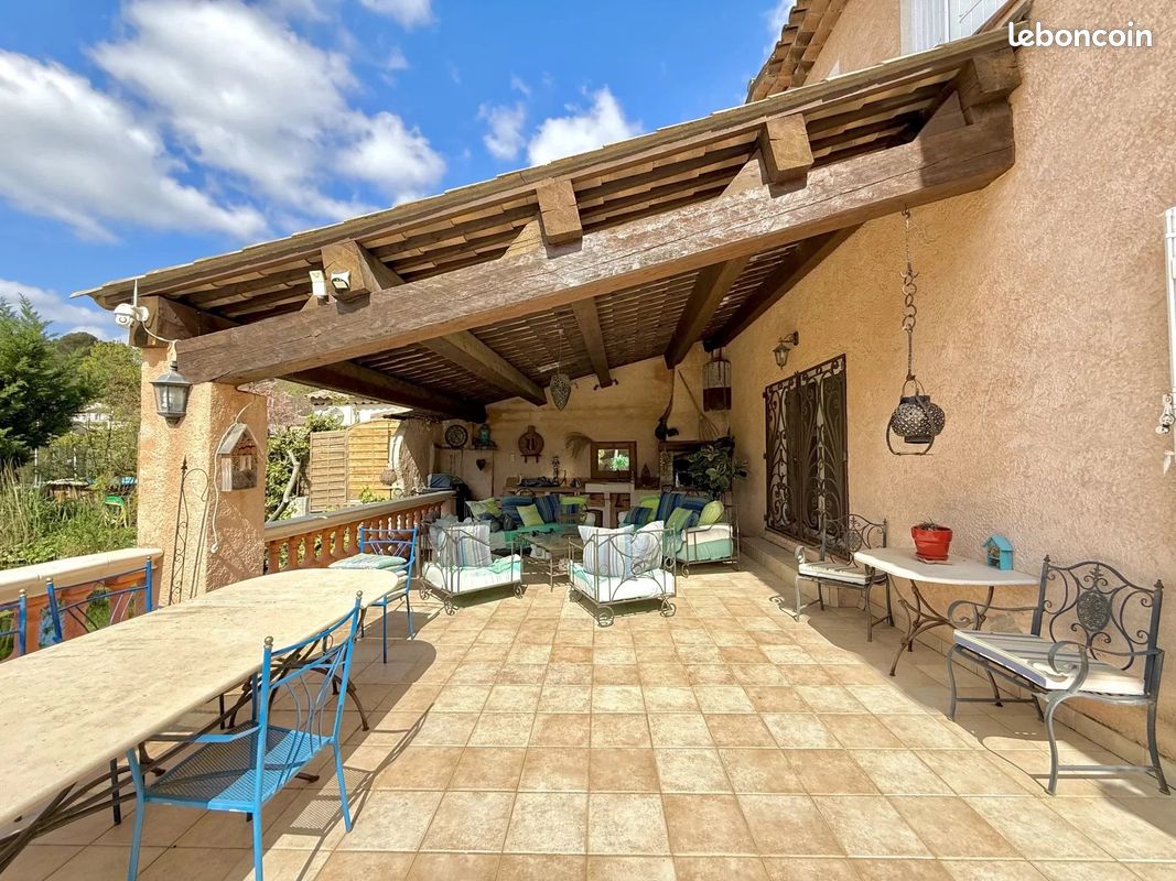 Maison 6 pièces 208 m² (image 2)