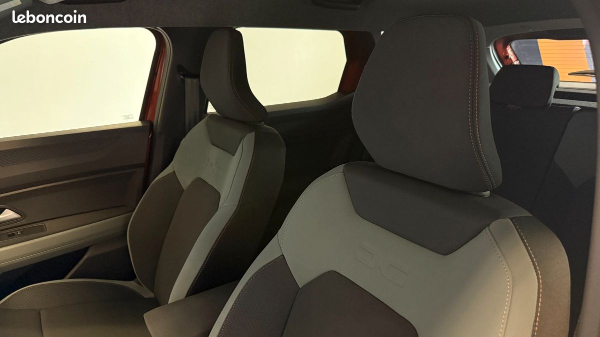 DACIA DUSTER HYBRID 155ch BVA 4X2 EXTREME SUREQUIPE (image 22)