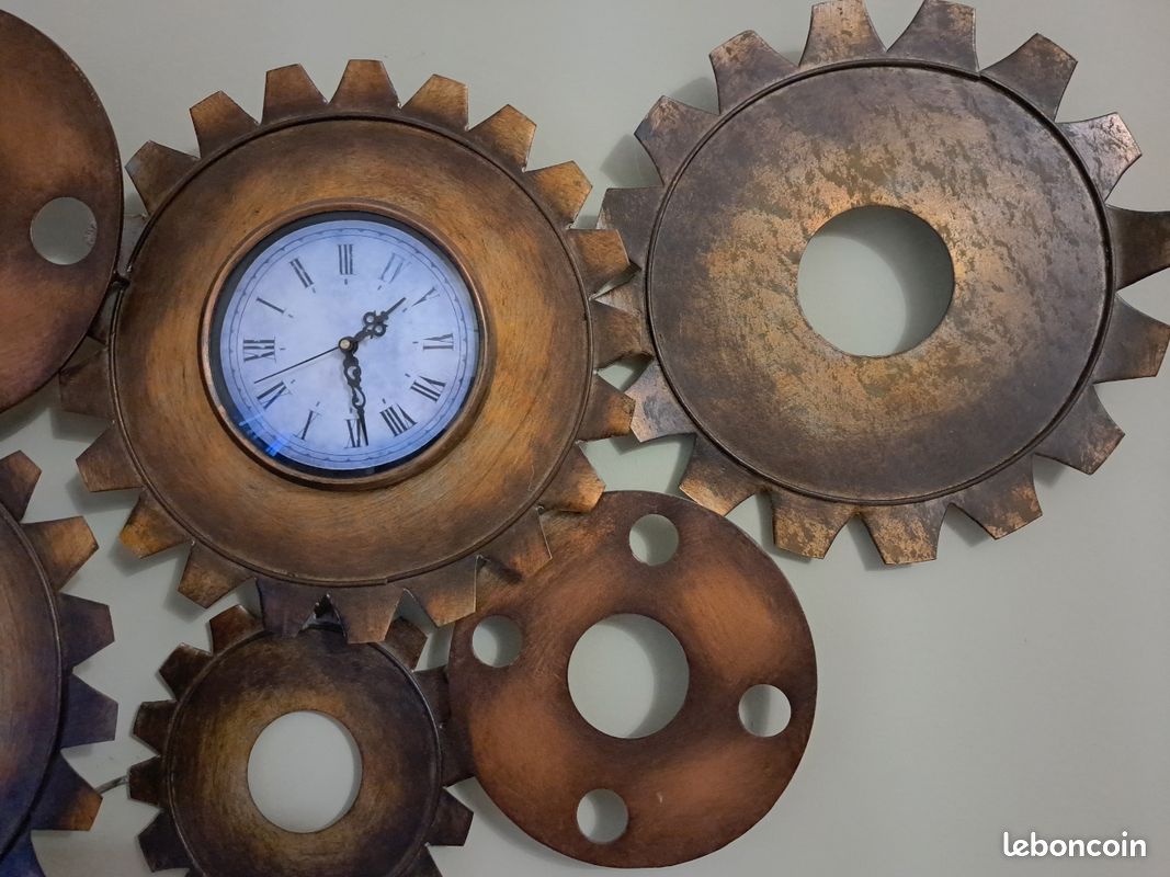 horloge⏰Étoile murale vintage Acier Patiné /Bronze Artistique Fait Main Unique