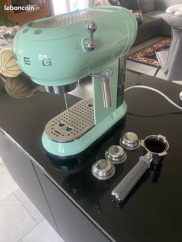 Machine à café expresso SMEG vert (image 1)