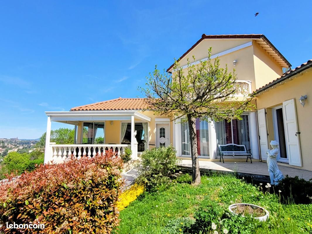 Maison 7 pièces 190 m² · au Puy-en-Velay · 190 m² · 427 000 €