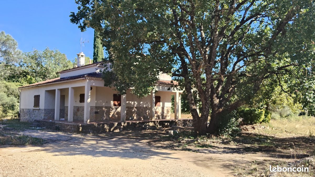 Maison 7 pièces 156 m² · à Camps-la-Source · 156 m² · 366 000 €
