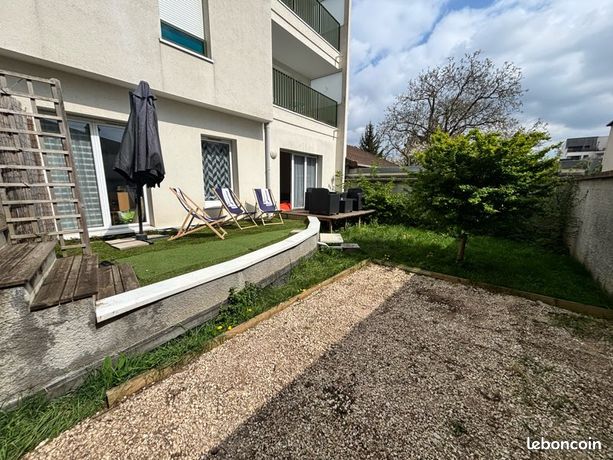 Appartement T3 de 64m2 avec jardin privatif 100m2 - métro 11