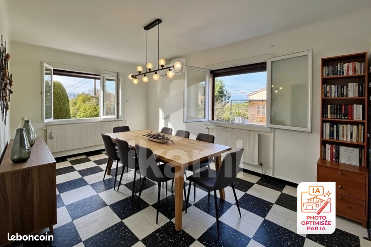 Maison 6 pièces 133 m² · à Bagnols-sur-Cèze · 133 m² · 240 000 €