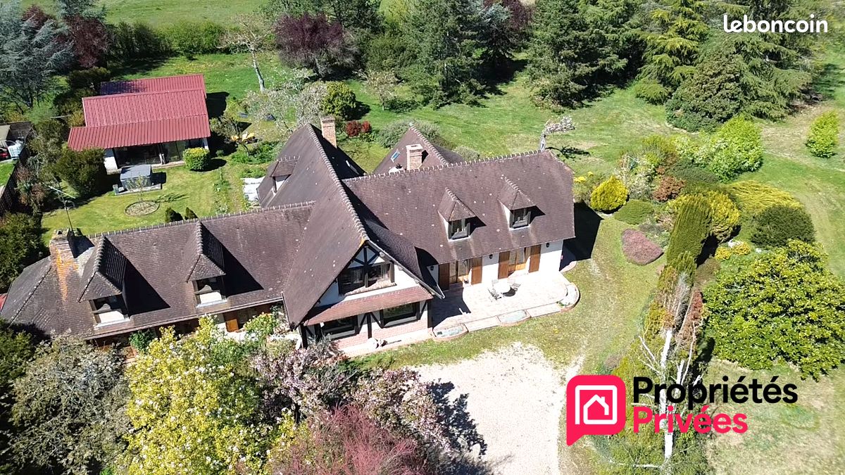 Maison 10 pièces 400 m² · à Croth · 400 m² · 800 000 €