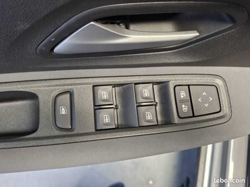 Dacia Jogger Hybrid 140 7 places GSR2 Extreme (image 18)
