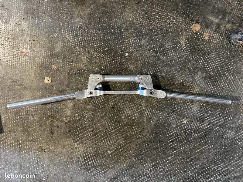 Guidon cross aluminium sur silent bloc (image 1)