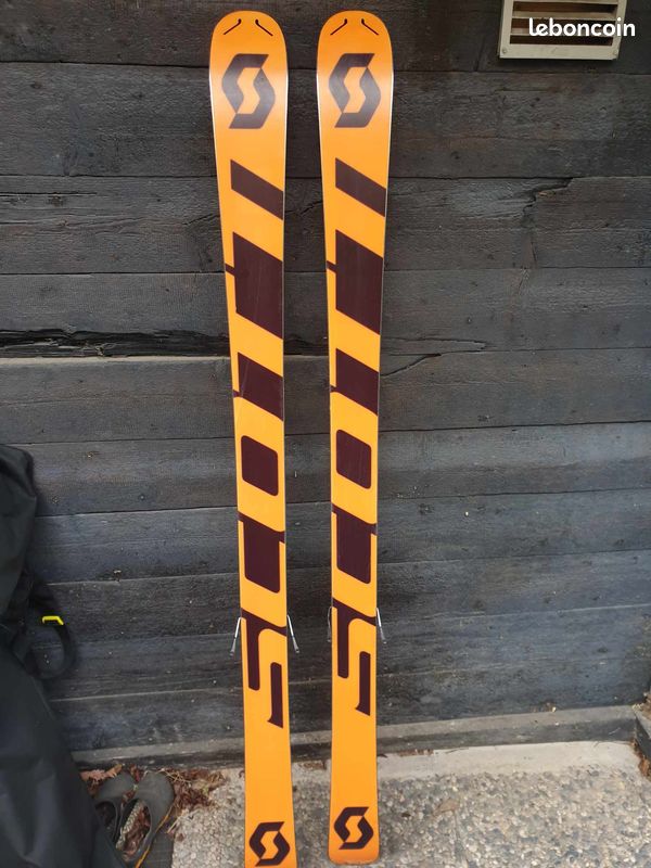 Ski de randonnée +peaux (image 1)