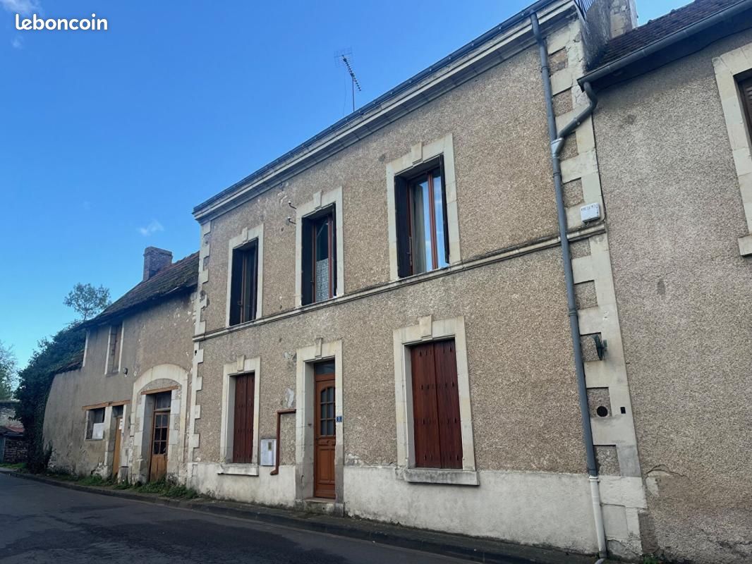 Maison 4 pièces 99 m² · à Oyré · 99 m² · 41 500 €
